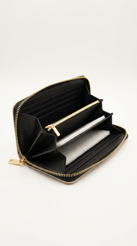 This ladies’ two-tone wallet (20 x 11 cm) combines elegance with everyday practicality. Designed to hold coins, notes, and up to 8 cards, it offers organized storage in a stylish compact form.