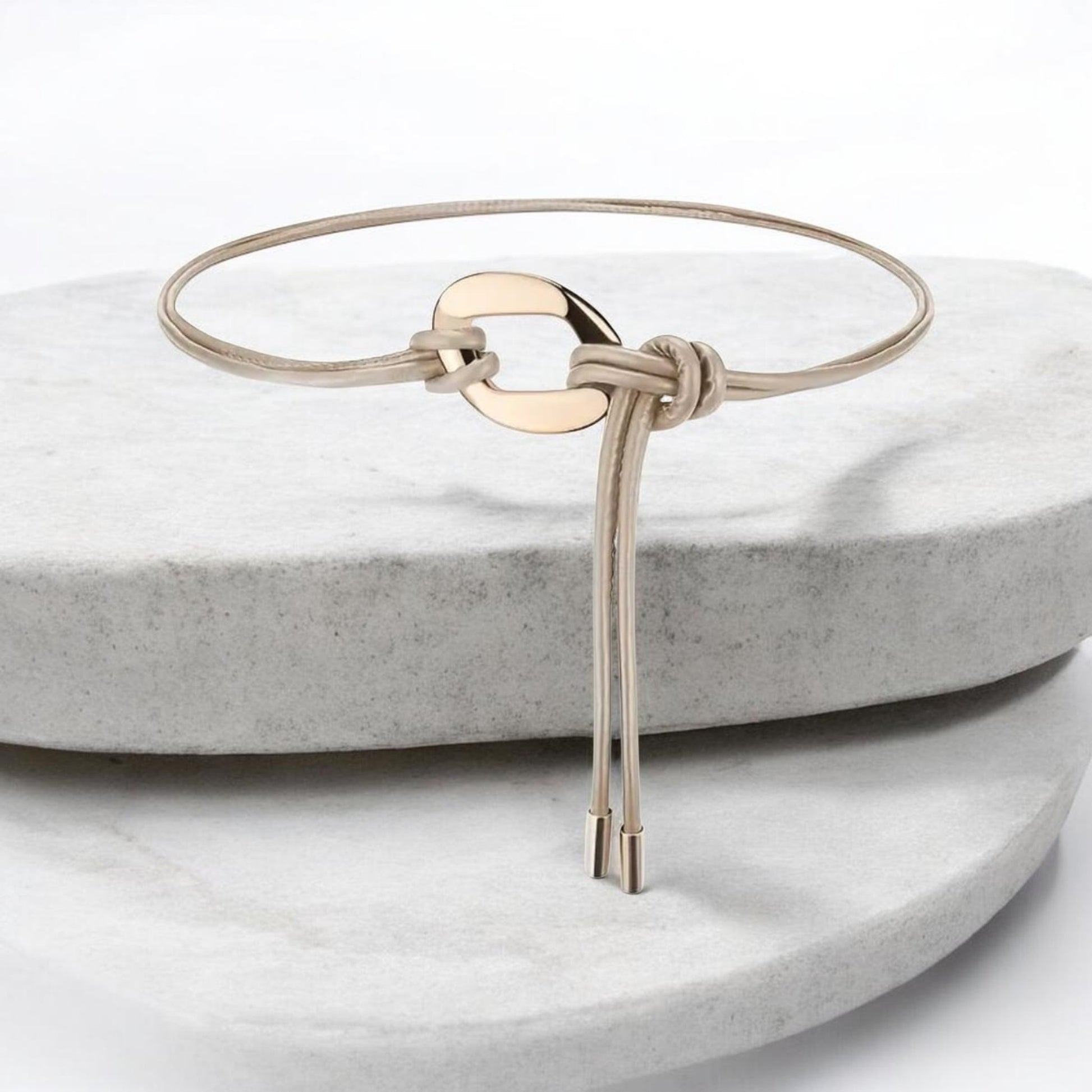 Knot design belt with gold buckle 