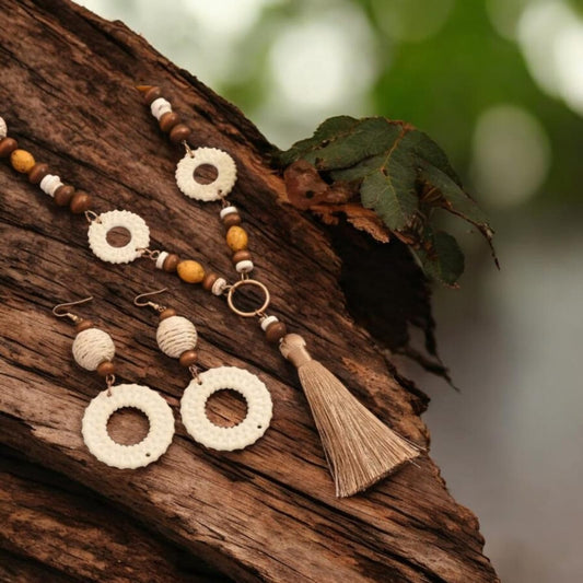  Y‑shaped necklace, crafted with resin, wood beads and textured raffia accents