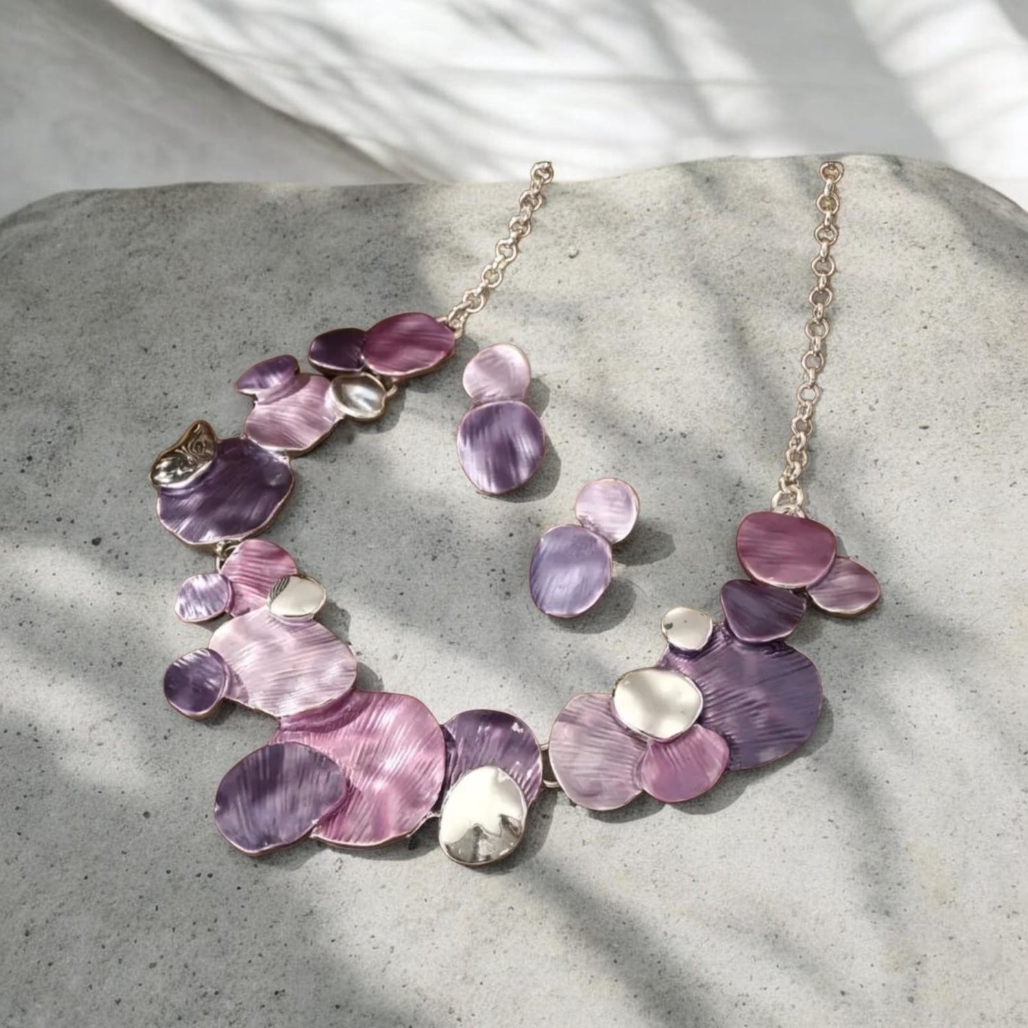 Necklace and Earring set with purple, silver and pink disc pendants made from Alloy Zinc